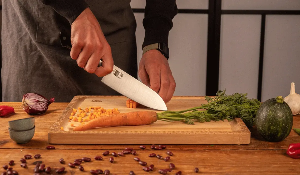 Techniques for Cutting Food Ingredients Like a Professional Chef